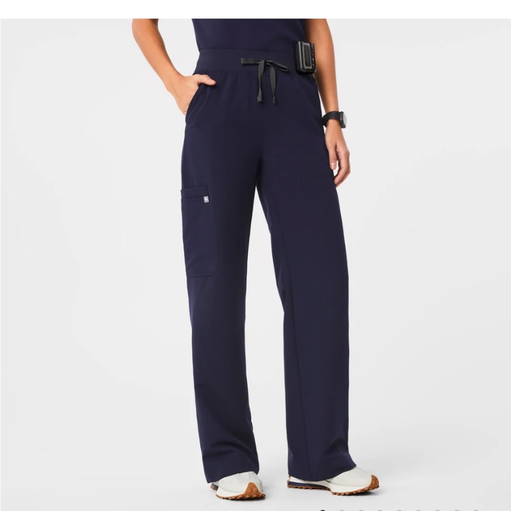 Lot of fig pants, unfortunately all tops are embroidered. But I will send them.